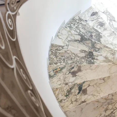 Belvedere By Comorooms Como