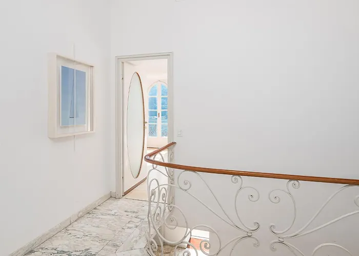 Belvedere By Comorooms *