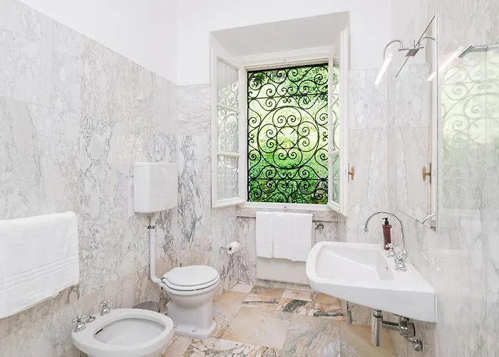 ヴィラ Belvedere By Comorooms コモ