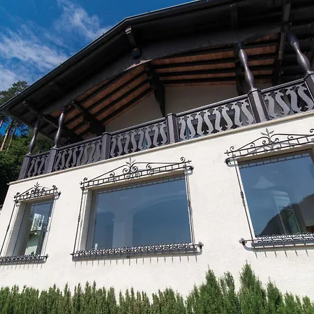 Belvedere By Comorooms Villa