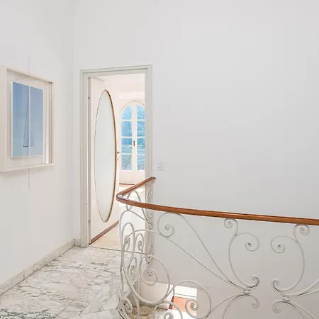 Belvedere By Comorooms *