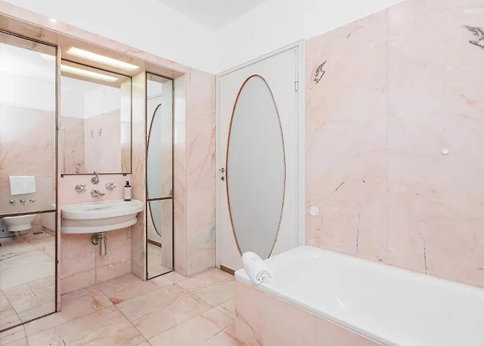 Belvedere By Comorooms Комо